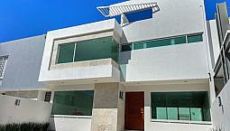 Terraza, Amplio Jardín- Lomas De Juriquilla