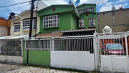 Casa De 4 Recámaras, Con Baño En Planta Baja En San Javier Metepec