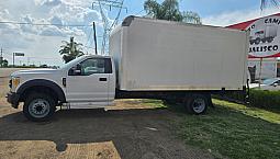 Ford F-450 6.8 Xl At