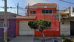 Casa De 2 Niveles A Pecio De Remate En Jardines De Morelos Ecatepec Adr