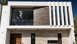 Casa En Venta En Grand Juriquilla, 3 Recámaras, Estudio, Jardín, 3.5 Baños, Lujo