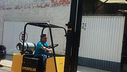Montacargas Marca Caterpillar Capacidad De Carga De 5000 Lbs