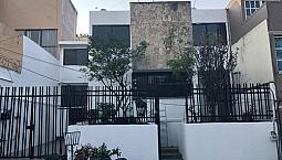 Casa Amplia Con Rec Con Baño Pb, Bodega, 4 Rec 2.5 Baños