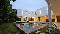 Residencia De Lujo En Venta Ubicada En La Privada Bosques De Altabrisa, Merida.