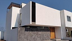 Casa En Venta 3 Recámaras Cada Una Con Su Baño Y Roof Garden