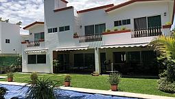 Casa Cocoyoc Frente A Centro Comercial